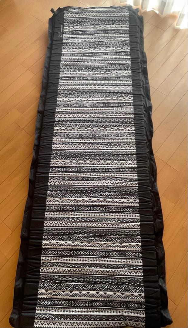 【美品】FUTURE FOX キャンプマット インフレータブル ノルディック柄