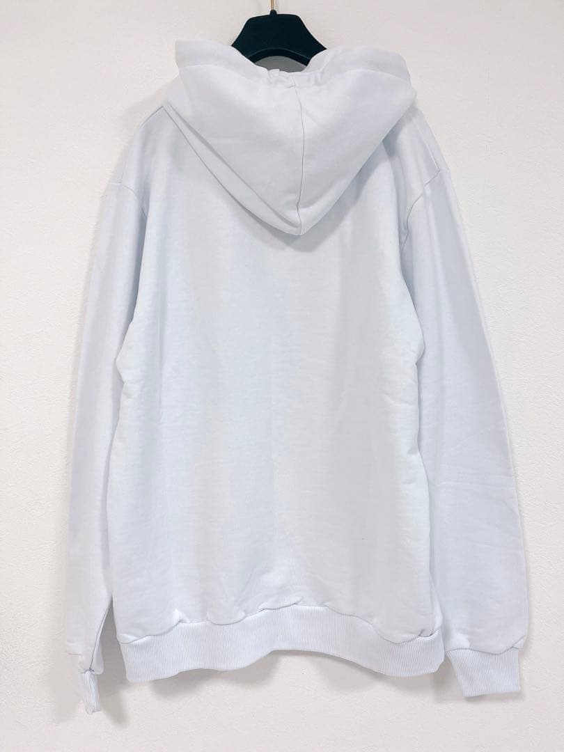 新品タグ付♡イタリア製♡定価2万超　フォワードミラノ　英字ロゴフーディーパーカー