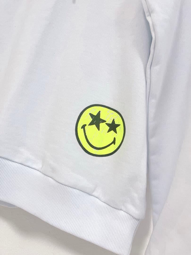 新品タグ付♡イタリア製♡定価2万超　フォワードミラノ　英字ロゴフーディーパーカー