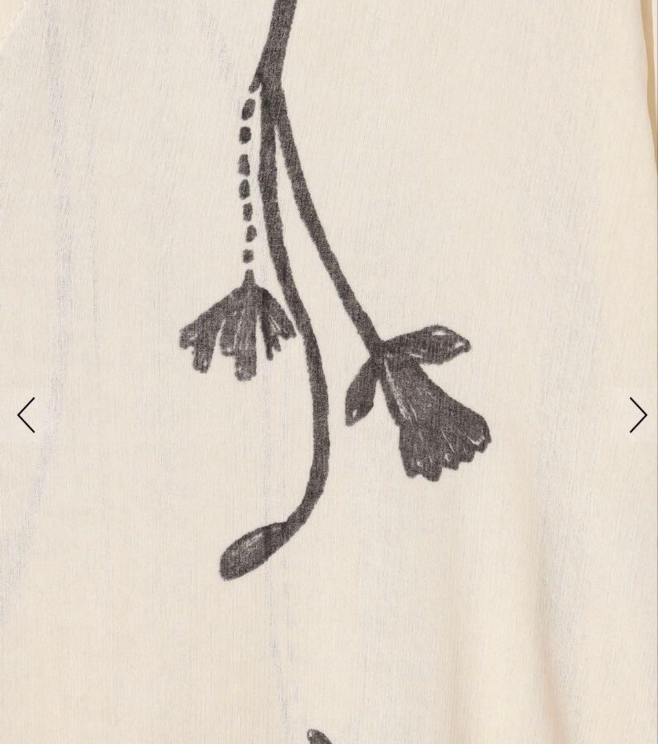 新品未使用　デプレ　シングルフラワープリント Vショートブラウス