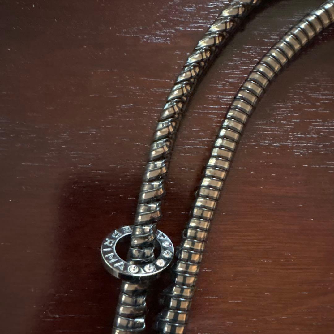 アンテプリマ黒ワイヤーバッグ ファー付きチャーム