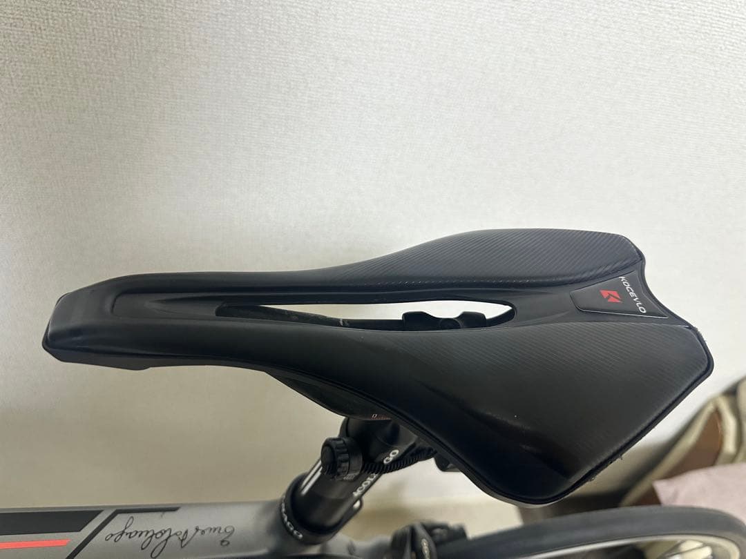 自転車本体 Full carbon COLNAGO with aero handlebar.