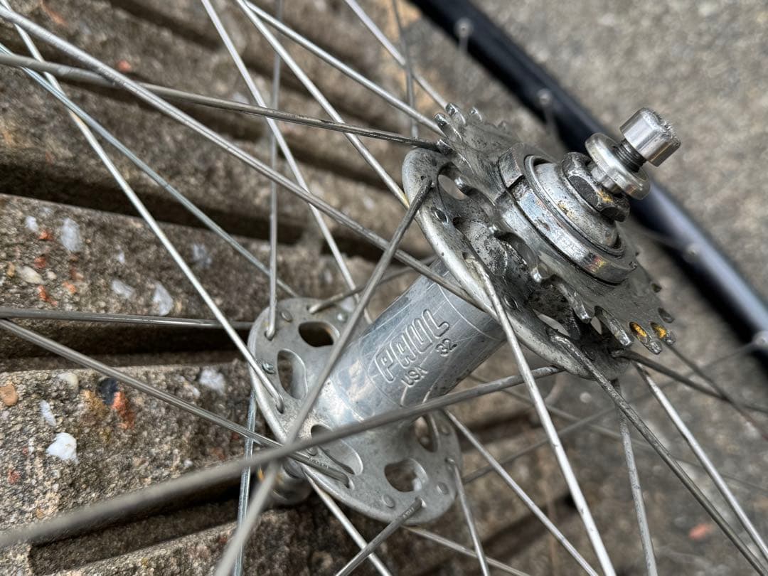 【値下げ】ピストホイールリアpaul 32h × h plus son tb14