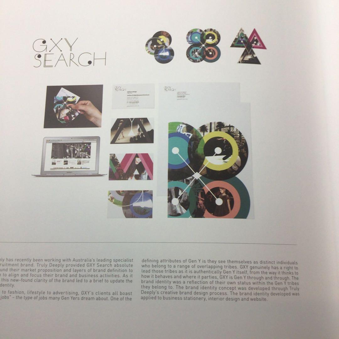 :RELOGO PAGE ONE ロゴ　デザイン　グラフィック