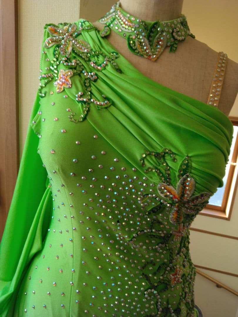 黄緑蛍光色、ラテン、デモンストレーション、コンペ用ドレス、S~M、新品未使用