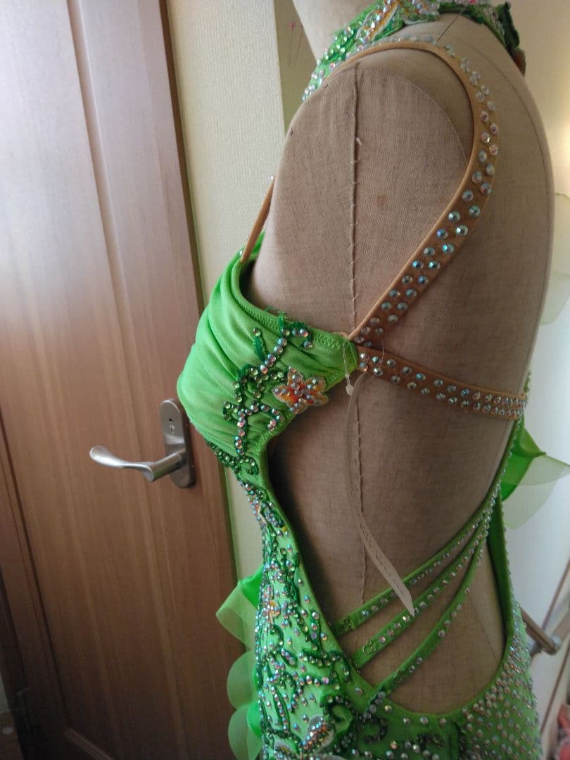 黄緑蛍光色、ラテン、デモンストレーション、コンペ用ドレス、S~M、新品未使用