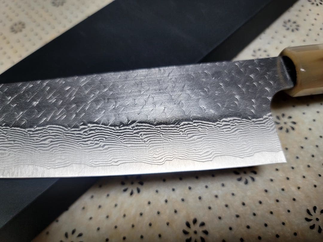 二唐刃物　槌目　ダマスカス　STRIX 牛刀210mm