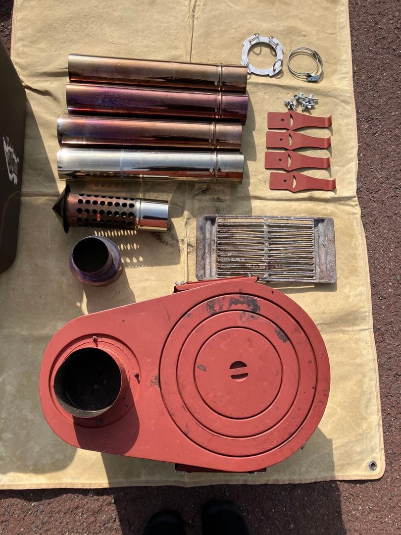 新保製作所　タマゴ型薪ストーブ