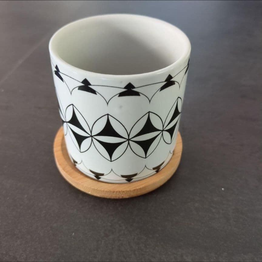 北欧風植木鉢 プランター 受け皿付 陶器鉢 モノトーン ブラック＆ホワイト