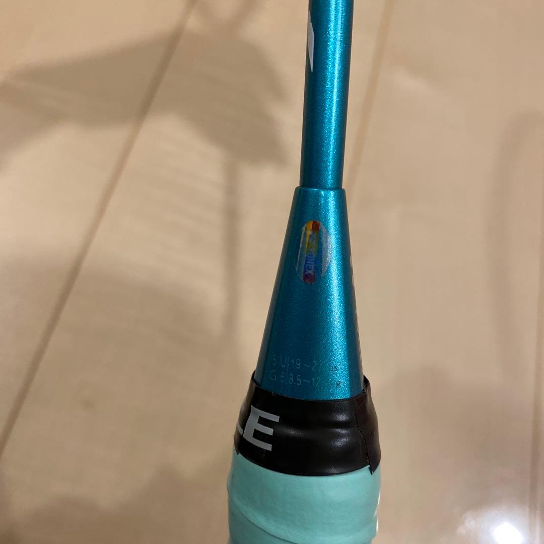 【希少_グリップテープ新品】バドミントン　ヨネックス　ナノフレア700 5UG6