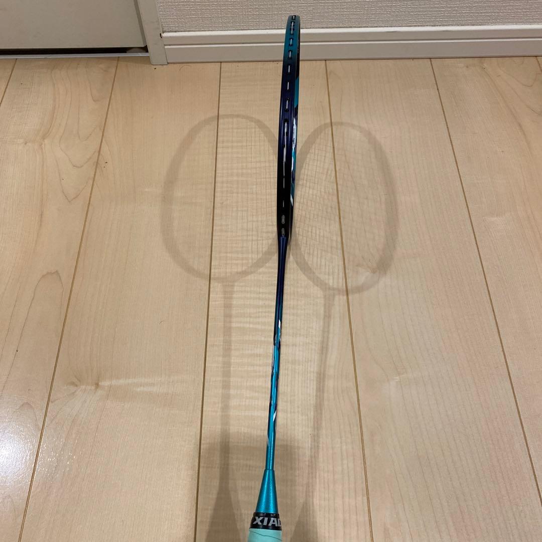 【希少_グリップテープ新品】バドミントン　ヨネックス　ナノフレア700 5UG6