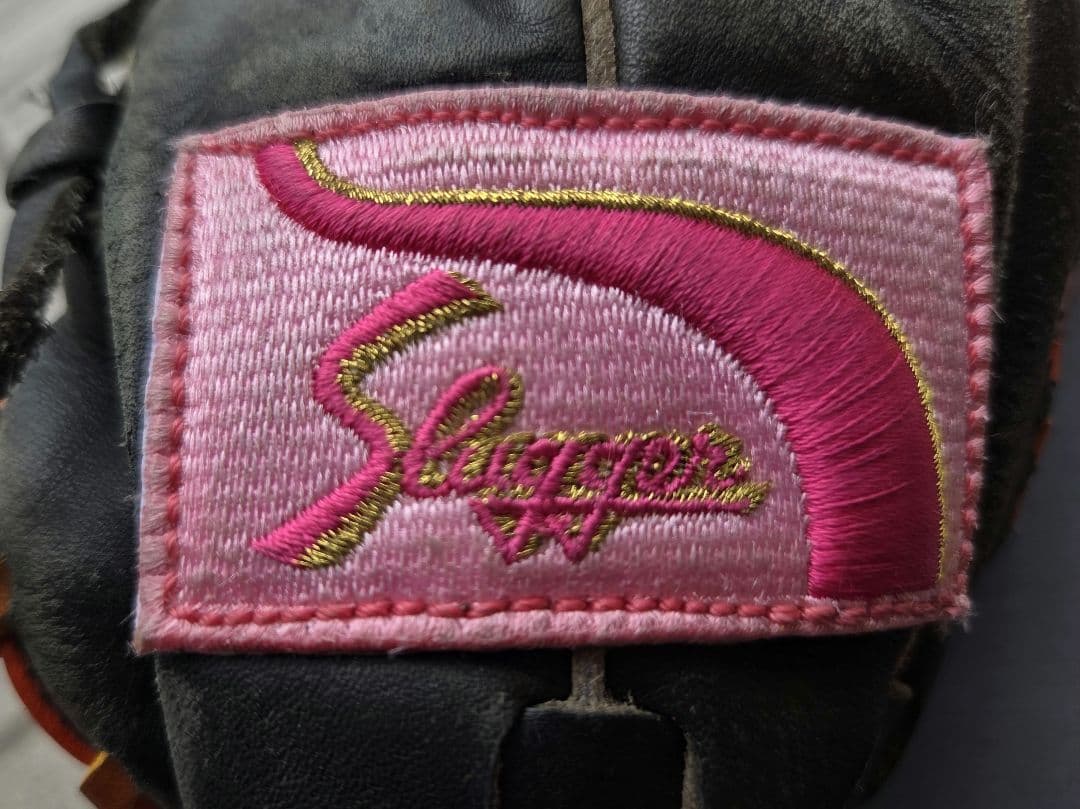 久保田スラッガー 軟式グローブ 黒/クリーム チェック柄