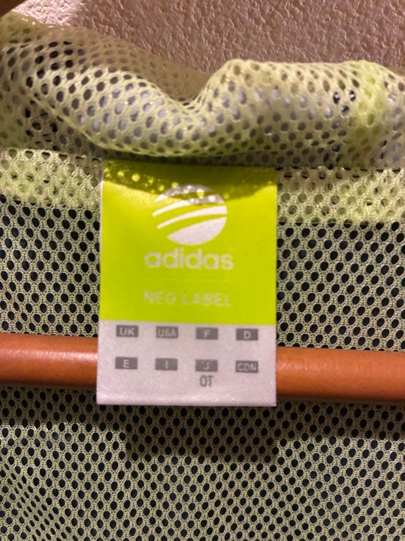 adidas ナイロンジャケット　ブルゾン　サイズSフルーツ　セットアップ