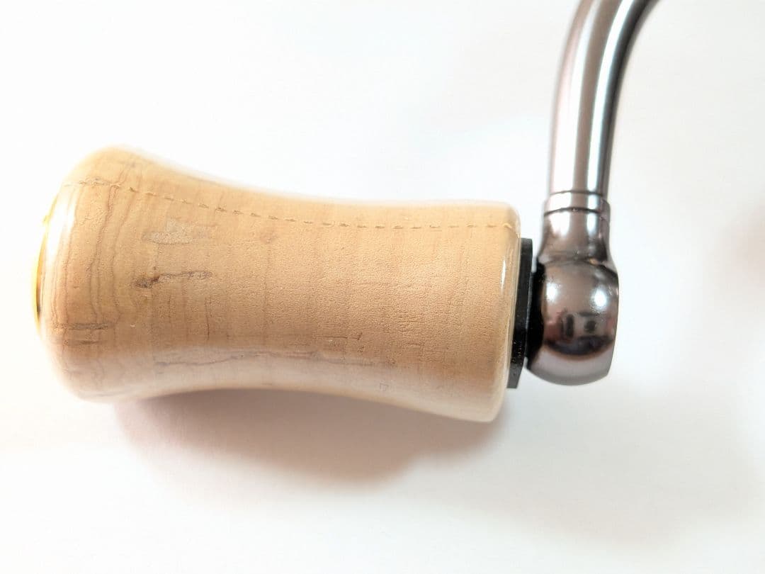 美品 : シマノリール・18カーディフCI4+1000s ／傷・汚れナシ