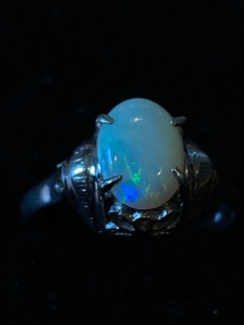 最高級品質ホワイトオパール　至高の遊色SILVERリング