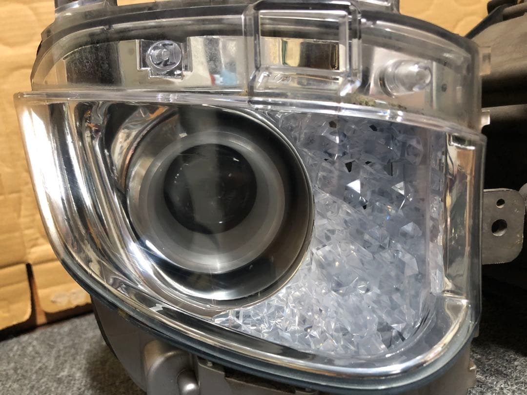 【希少】LS460中期OPデイライト付きHIDフォグランプ本体