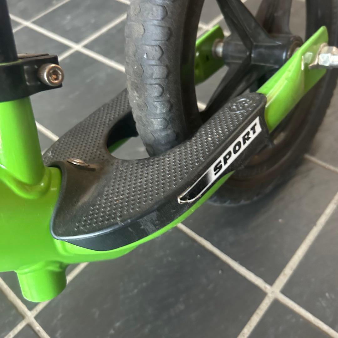 STRIDER スポーツモデル バランスバイク グリーン　12インチ