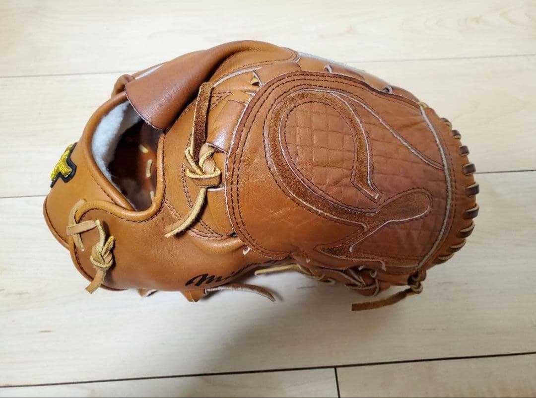 ミズノ 軟式グローブ 投手用　田中将大モデル