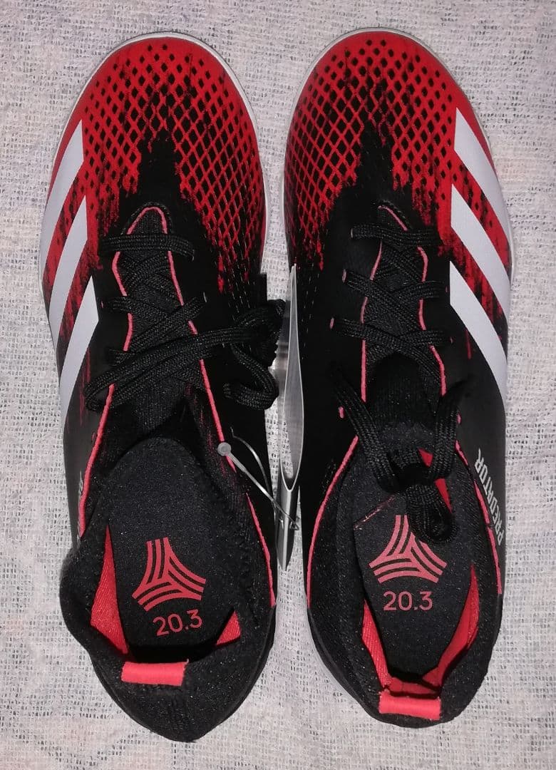 【匿名配送】【新品】プレデター　20.3　IN　黒　アディダス　フットサル