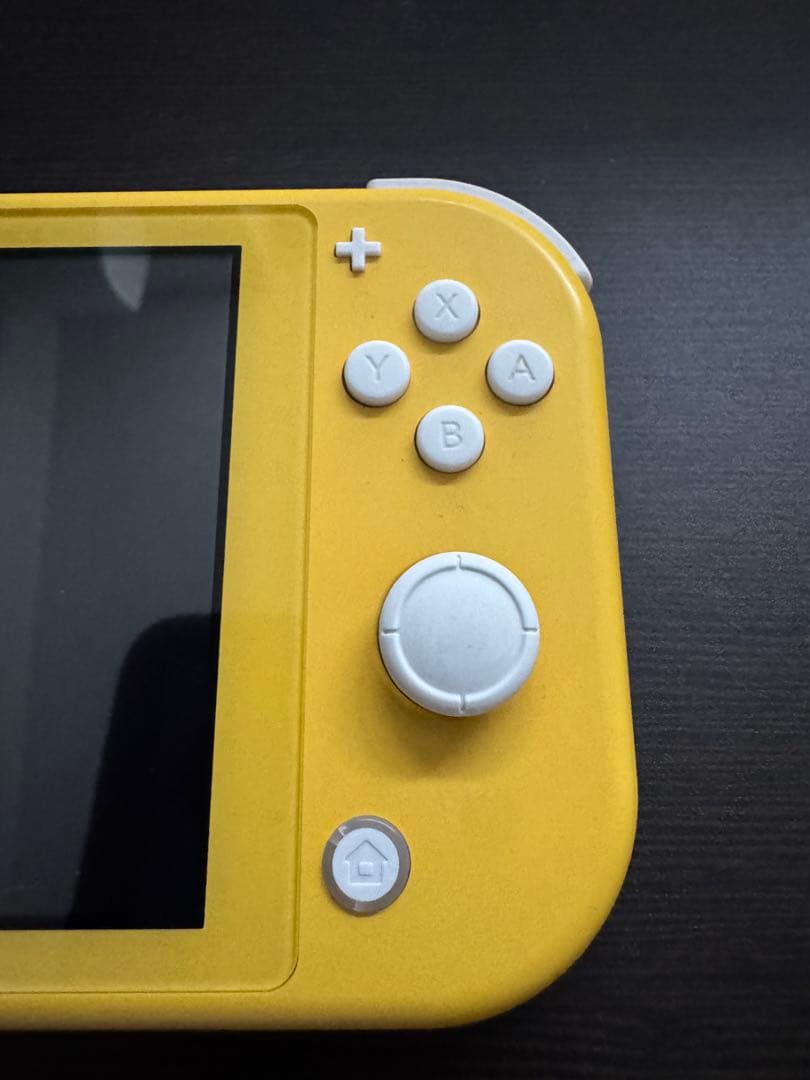 Nintendo Switch Lite　イエロー