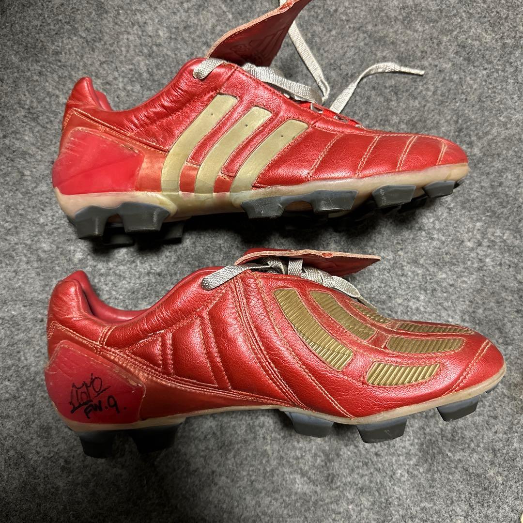 adidas プレデターマニアHGサイン入り