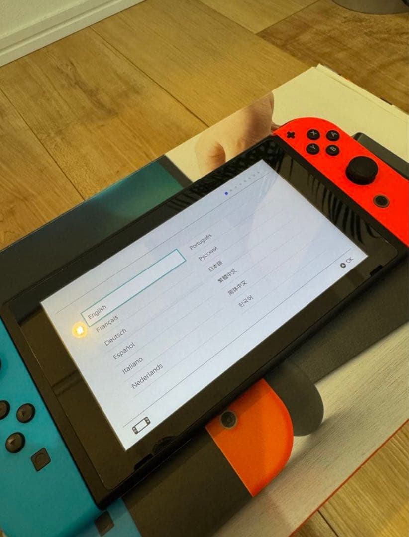 美品　Nintendo Switch 本体 ネオンブルー/ネオンレッド