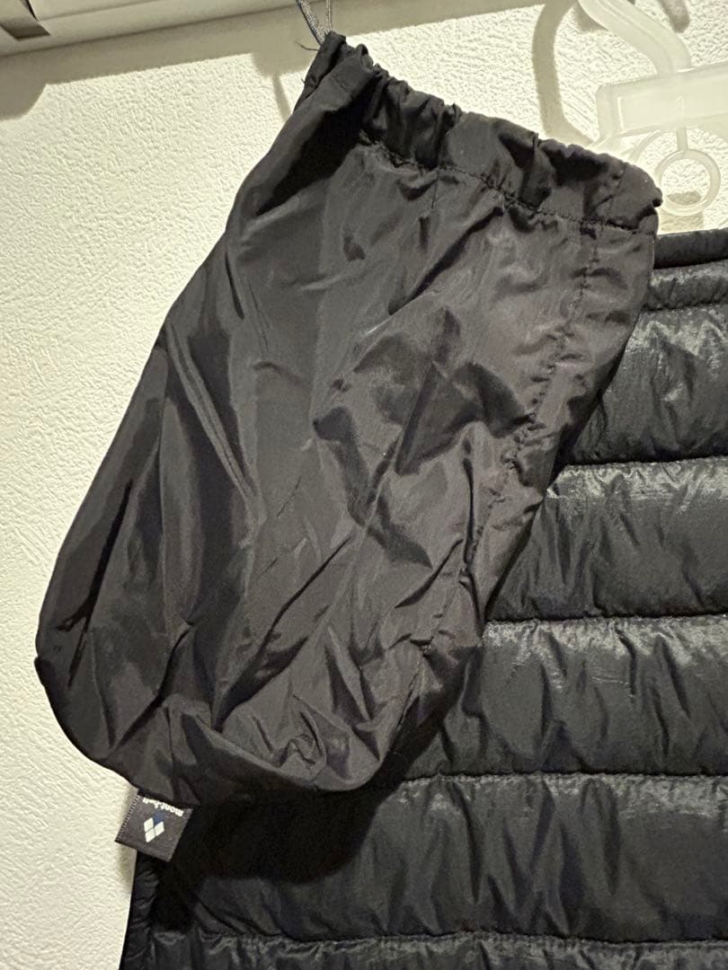 mont-bell ダウンベスト 黒 Vネック Mサイズ 中古