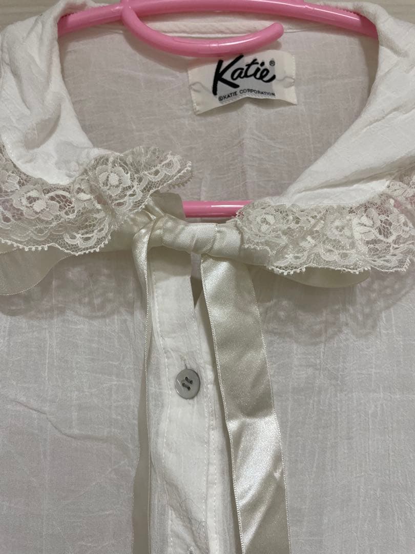 Katie ASHBURY ブラウスジャケット　ホワイト　フリーサイズ