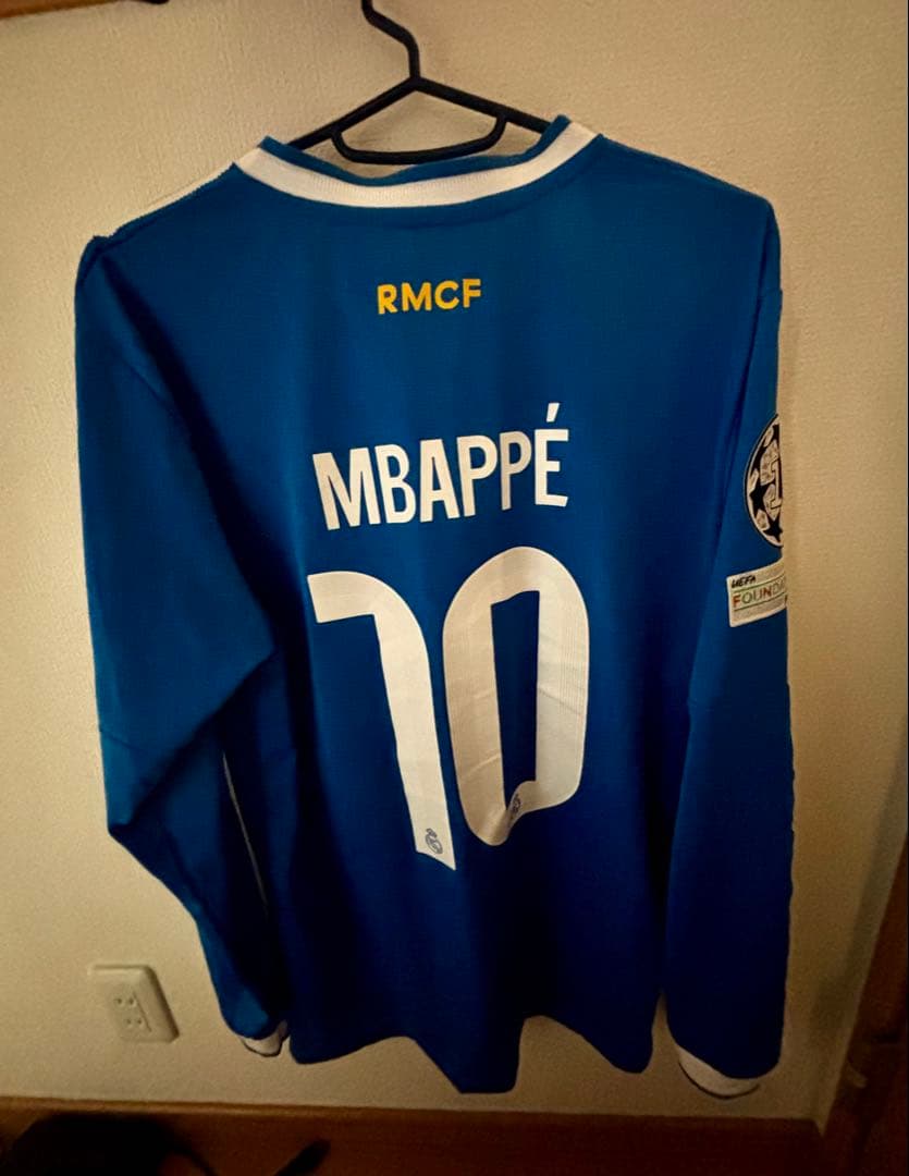 レアル・マドリード MBAPPÉ 10 長袖シャツ レプリカ 海外インポート品