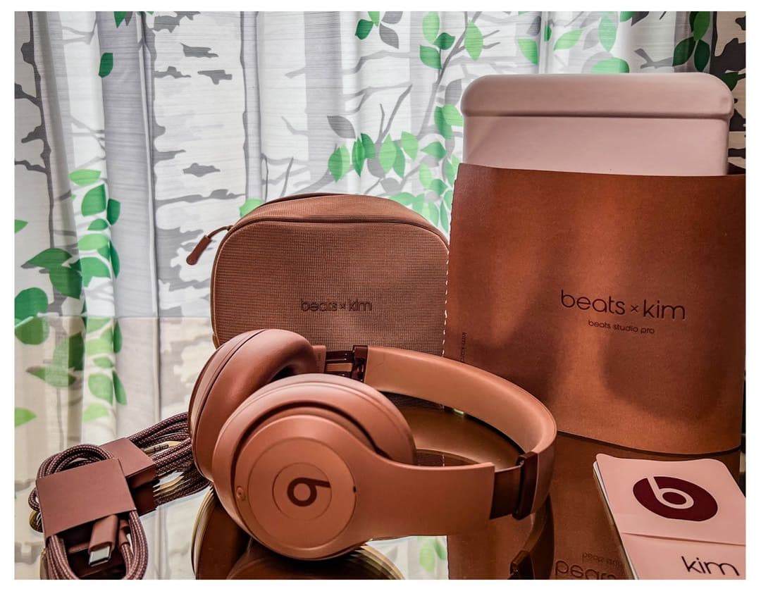 beats studio pro x Kim Kardashian アース