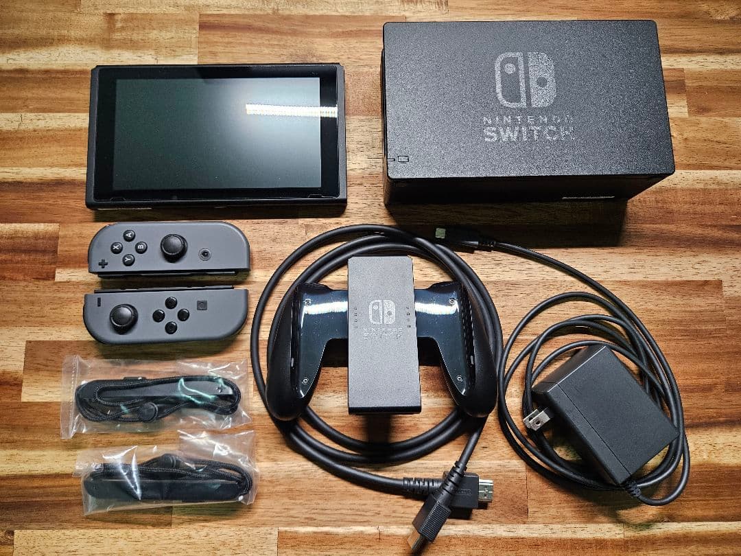 Nintendo Switch グレー　バッテリー強化モデル　専用ポーチ付き