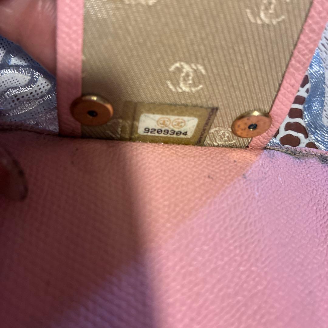 CHANEL ピンク レザー キーケース シリアル番号有り