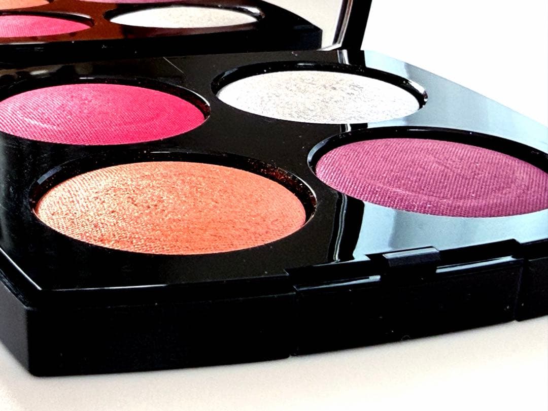 CHANEL エンチャンテッド ナイト(特別限定品)アイシャドー&チーク