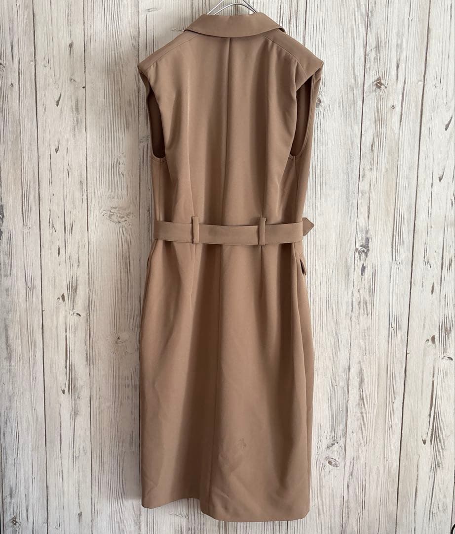 未使用に近い　完売商品　ZARAベルテッドトレンチコートワンピース　ジレ
