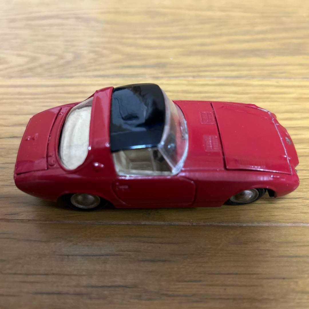 モデルペット トヨタスポーツ800 赤いオープンカー