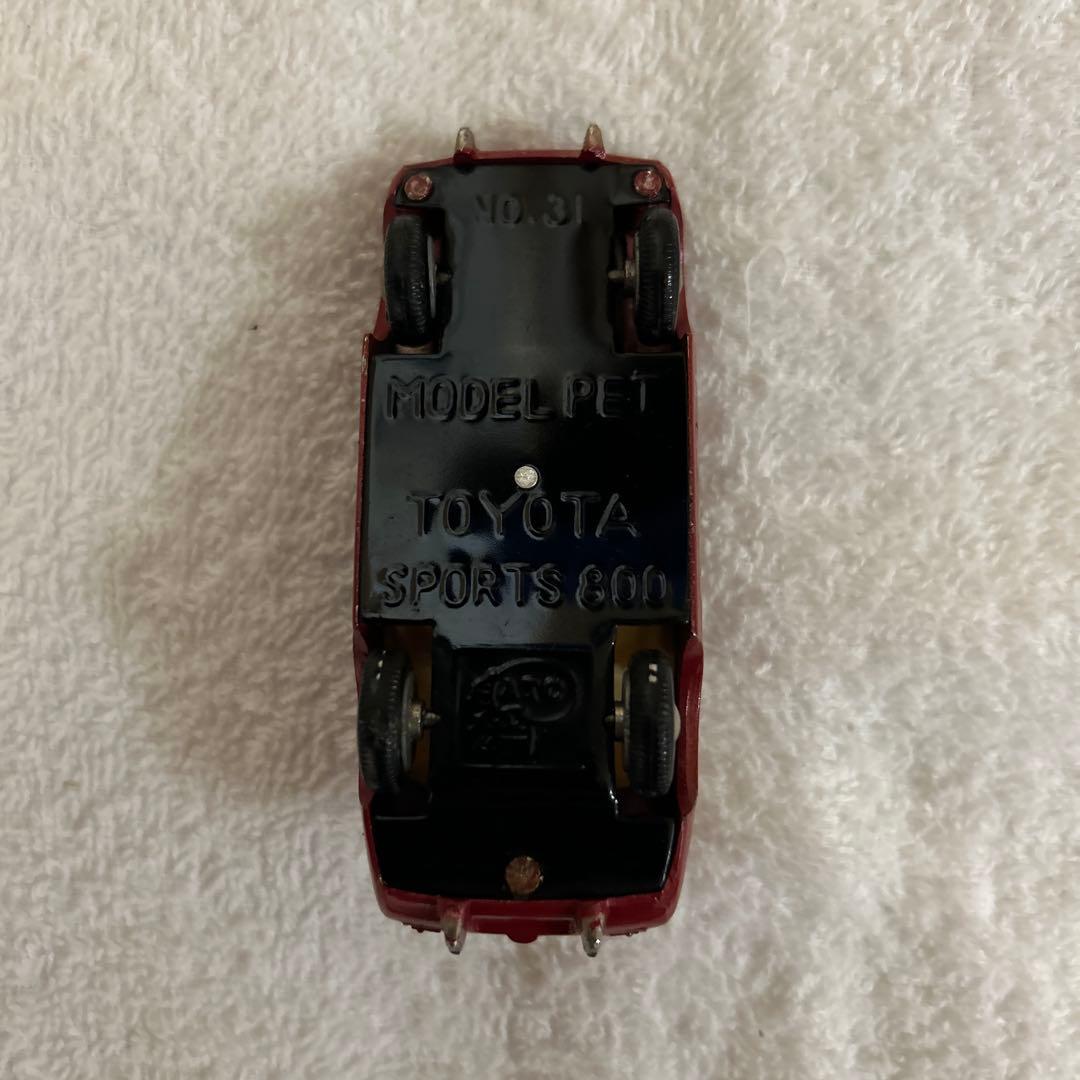 モデルペット トヨタスポーツ800 赤いオープンカー