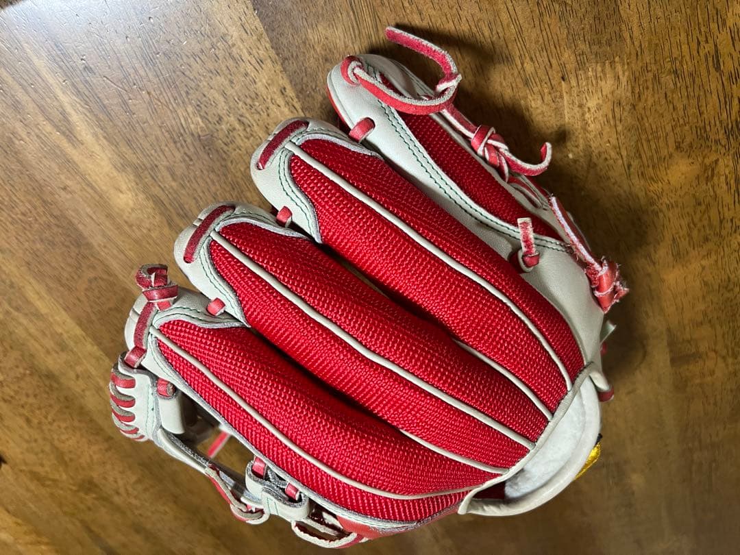 【値下げ中】ミズノプロ軟式用坂本モデル左利き内野手用グローブ