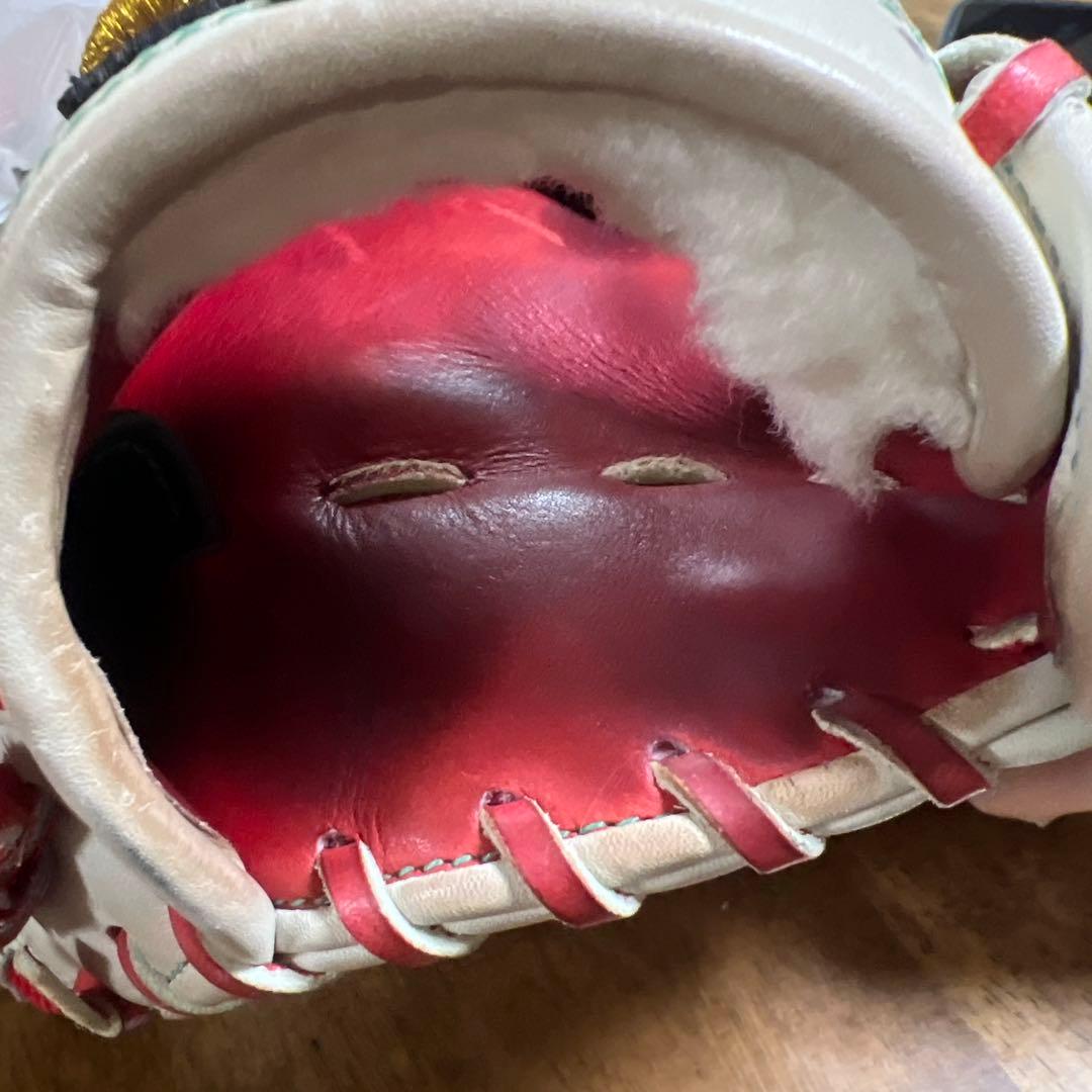 【値下げ中】ミズノプロ軟式用坂本モデル左利き内野手用グローブ