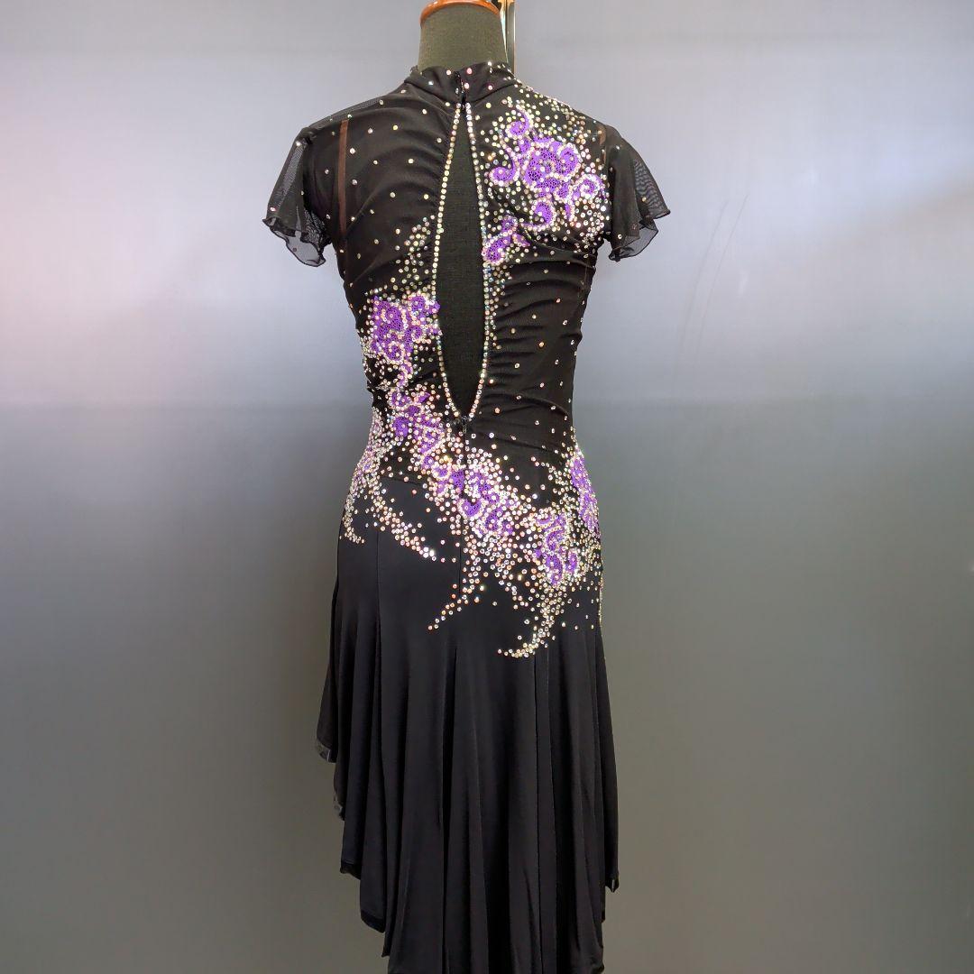 社交ダンス用ラテンドレス 黒と紫ラインストーン、タカダンスSサイズ