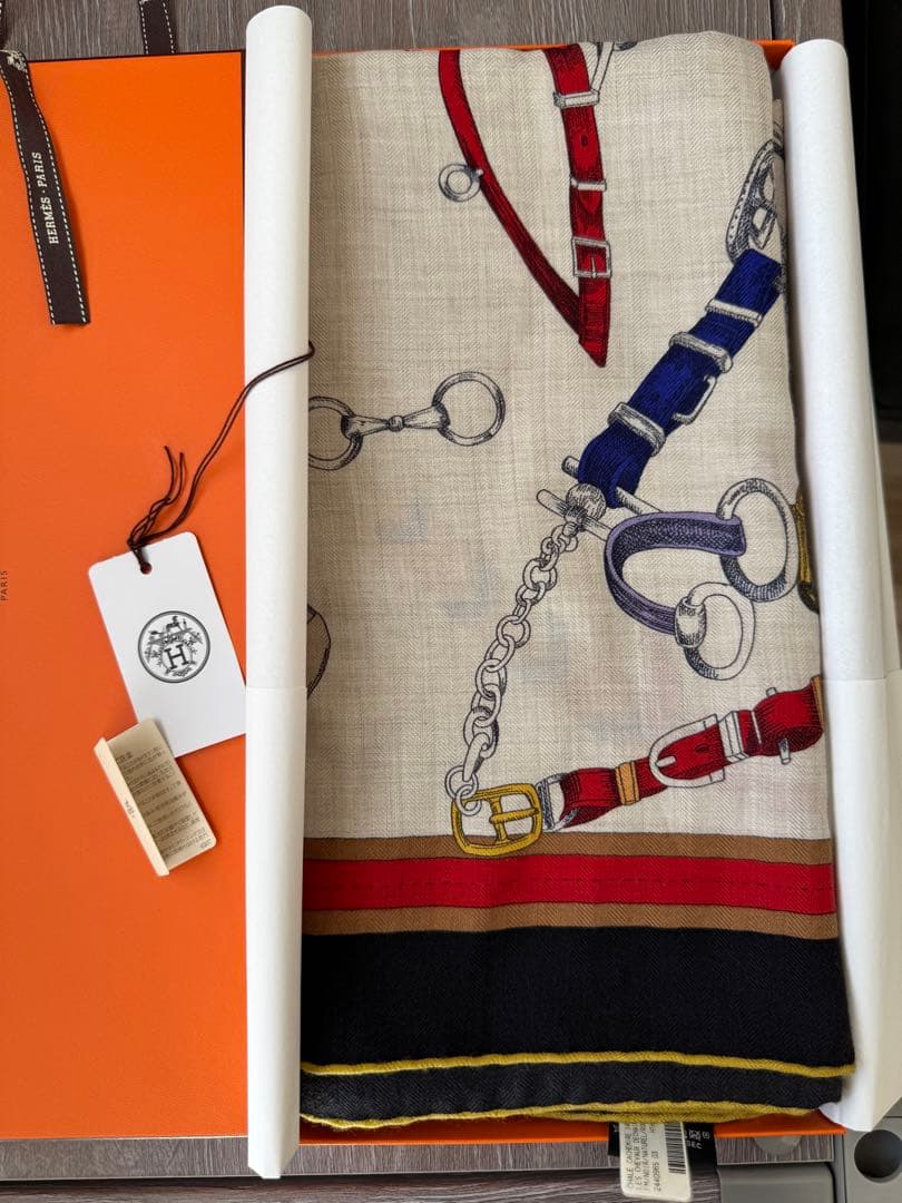 新品未使用タグ付き　エルメス　カレジェアン＜シュヴォー・デシェネ＞　カシシル