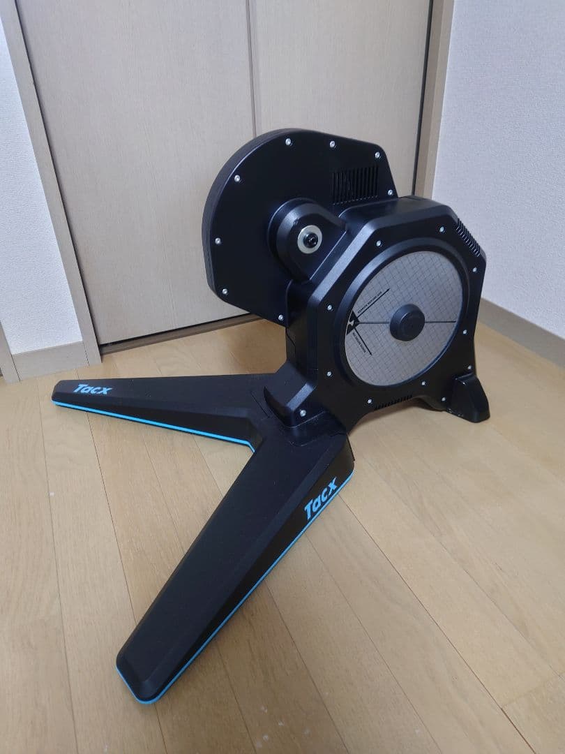 Tacx FLUX 2 Smart トレーニングローラー