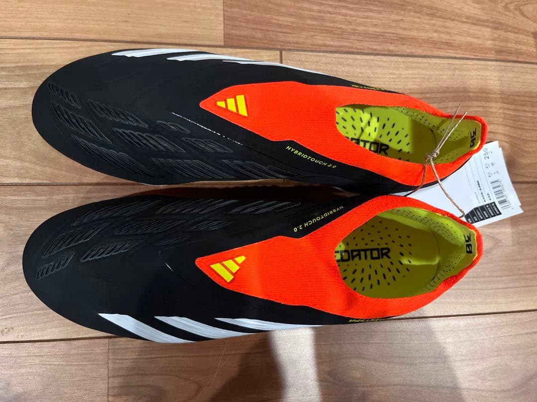 adidas Predator スパイク　天然芝 25センチ