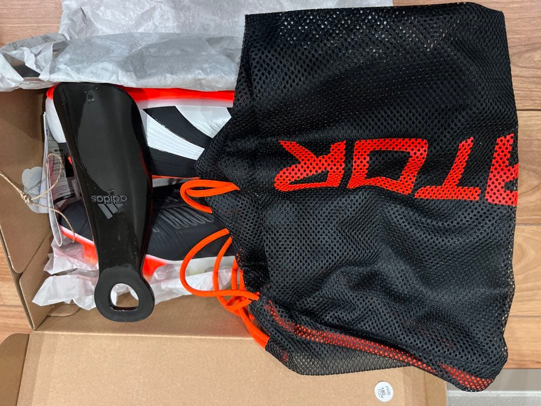 adidas Predator スパイク　天然芝 25センチ