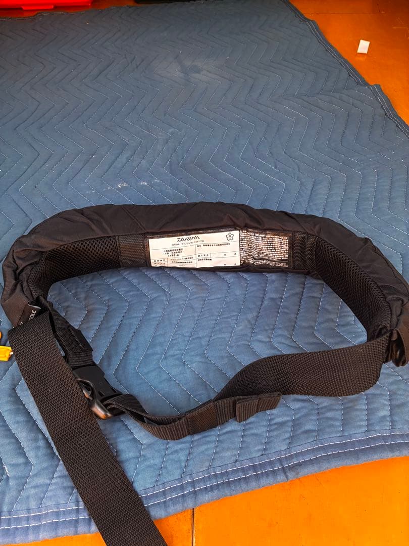 ダイワ DF-2724 ライフジャケット　ブラック