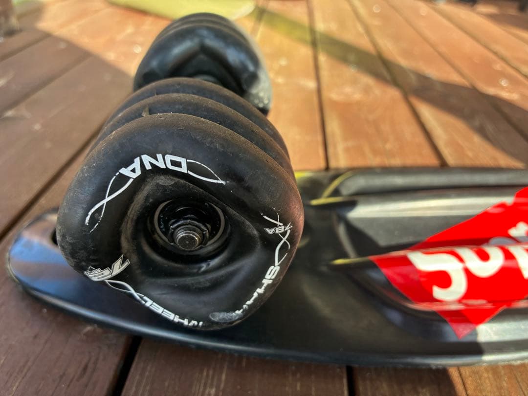 FESN コンプリート penny 22inch シャークウィール