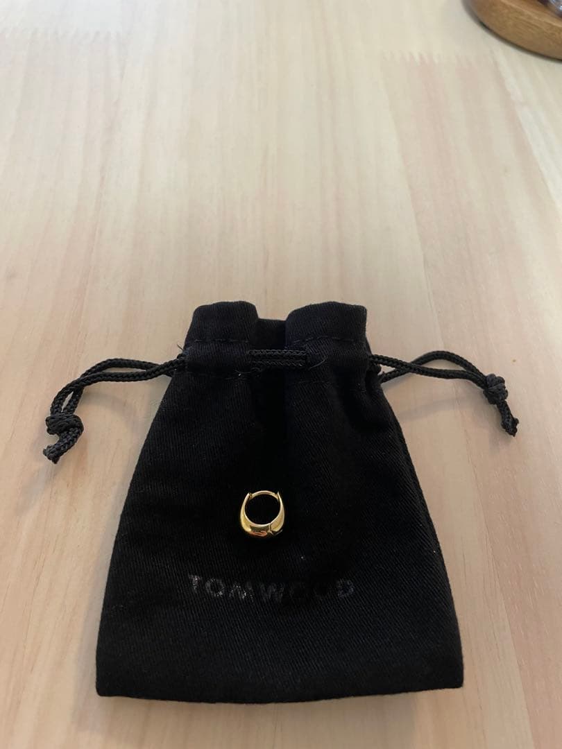 TOMWOOD トムウッド　アイスハギー　ゴールド ピアス　片耳のみ