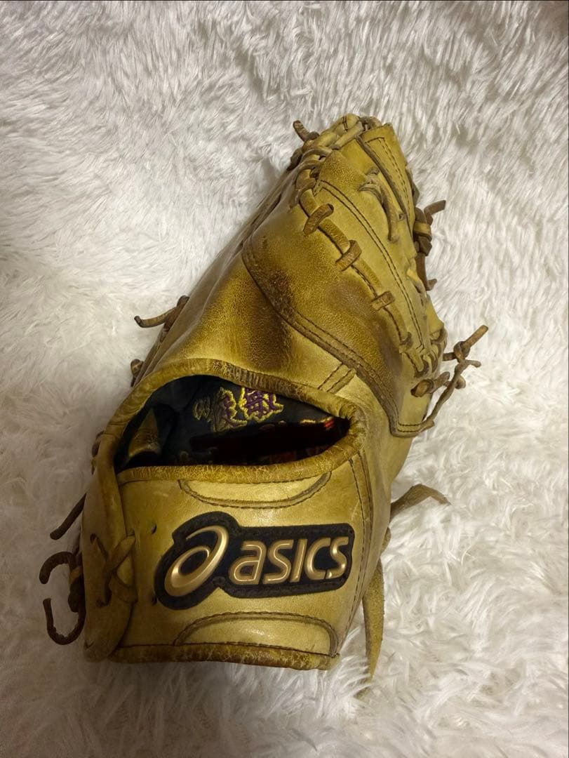 asics 硬式用ファーストミット イエロー 刺繍あり