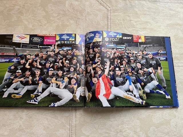 大谷翔平ドジャース2024シーズン総集編フルカラーオフィシャル写真集豪華版