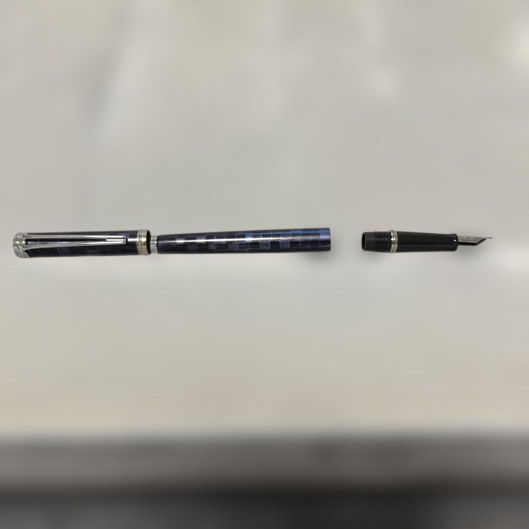 ボールペン、万年筆　ケース付き