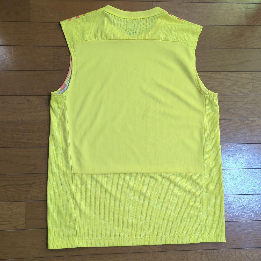 YONEX　ユニフォーム　ノースリーブシャツ